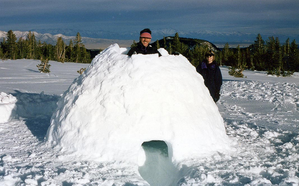 Growth of an igloo